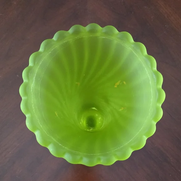 Vintage Glass Vase - Picture 10 of 12